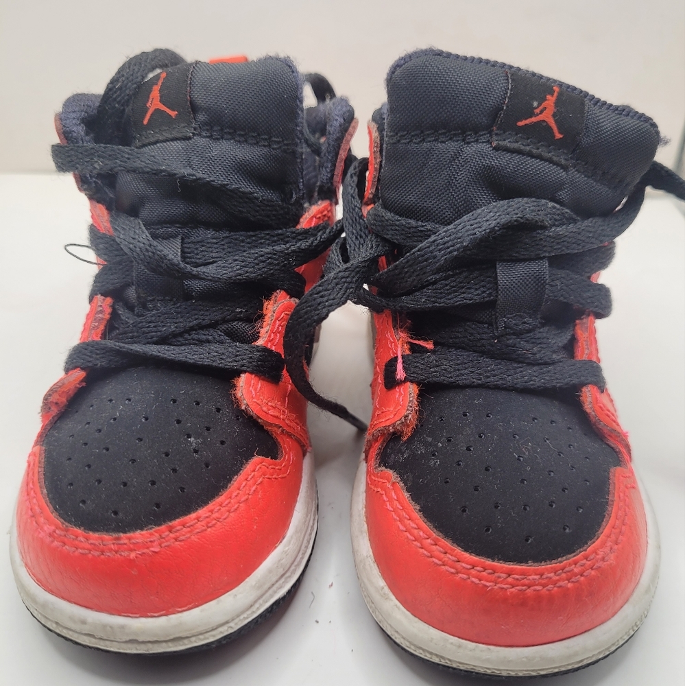 Nike Air Jordan 1 Mid (TD) "Infrared" Toddler Sneaker 640735-061 Sz 5C preowned